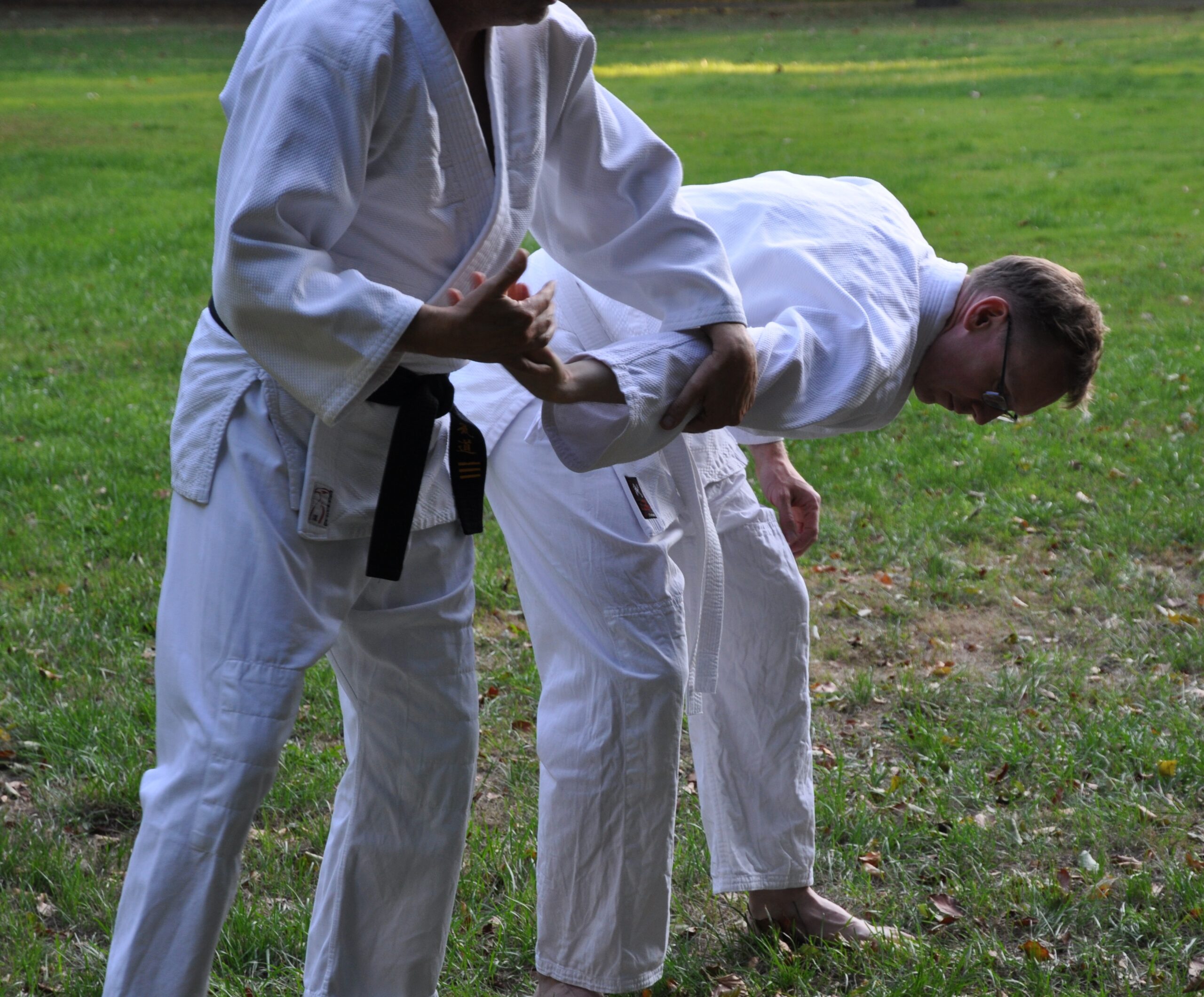 Erwachsene beim Aikido Training in Senden
